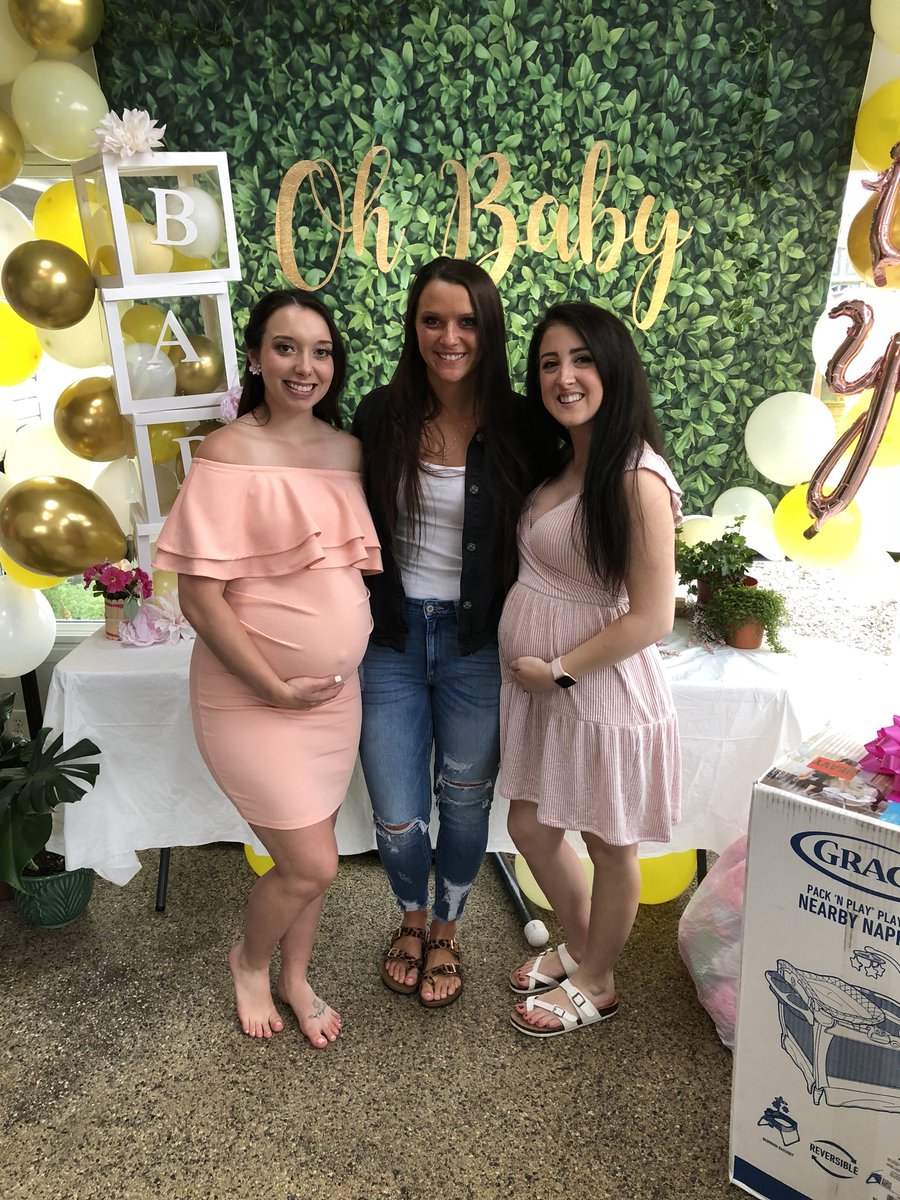 ShelbeeStidom's tweet photo. Loved celebrating this beautiful baby momma today 👶🏼 💞 https://t.co/CFn9sdNZS2