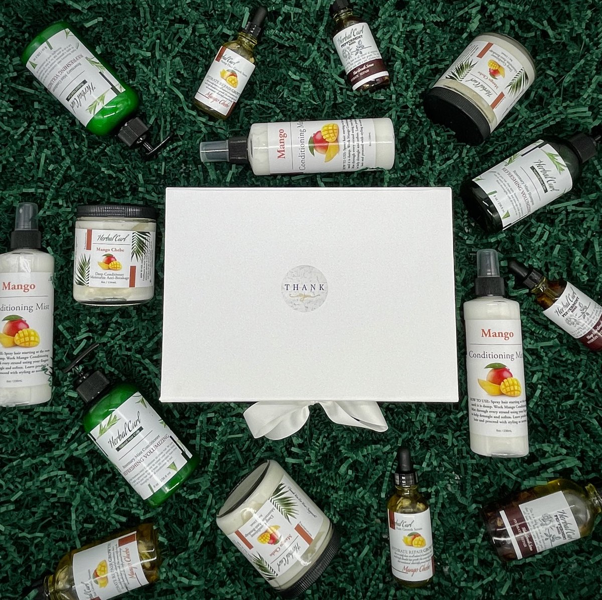 keciamari's tweet photo. @dearra I just need @dearra to go to https://t.co/dhOLSfRtb5 so she can have the BEST natural hair care products out 😭🥲Y’all dm me &amp; I got a discount code for you 🤎🤎🤎 Luxury &amp; Affordable🔥 https://t.co/iE2MGPIWyG