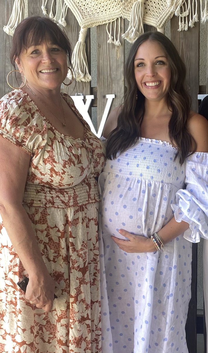 norris_goodplc's tweet photo. The circle of life. My baby is having her own babies (Walker &amp; Ellie) August 2021. https://t.co/A0ZMgcR9AZ
