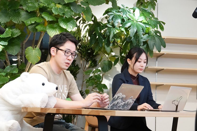 kanamaru_jd's tweet image. わたし、日本一幸せな新卒😆✨1週間前に”講師として登壇すること”を知らされ、死ぬ気で内容作って練習した結果、参加者1000人以上のセミナーで無事に話すことができちゃった＼(^^)／私みたいなポンコツでも良い環境さえあればここまで成長できるってことが証明された✨✨楽しかった〜！！！  #21卒