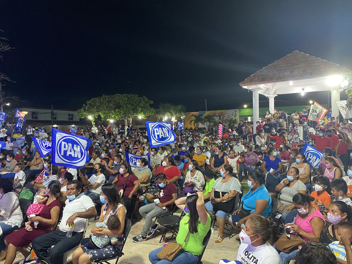 gdehoyoswalther's tweet image. En Campeche y representando a @SiPorMx participé en los cierres de campaña de @ChrisCastroB para Gobernador, @OscarRosasGlz como Alcalde de #Carmen y @chavafariasgon para Diputado. Gracias a @alitomorenoc y @carlosiriarte_ el impulso a la coalición #VaPorCampeche y su anfitrionia