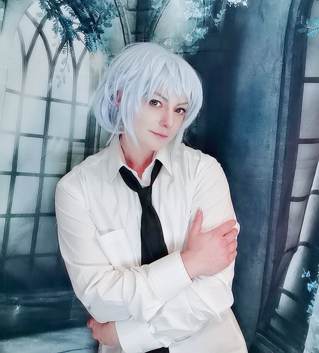 SHSCosplay's tweet photo. Maybe practicing posing a bit haha ♥️ I want to do more fuller torso / body stuff. Especially to show other costume detail.
#TOGComeback 😤🙏#khunbam #khunagueroagnis #밤쿤 #khunaguero #쿤아게로아그니스 #신의탑 #KaminoTou #towerofgodcosplay #khun #khuncosplay https://t.co/wcbve9UNLR