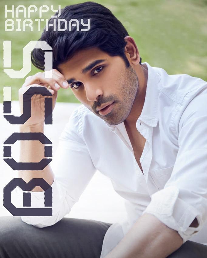 LokendraKonline's tweet photo. @AlluSirish #HappyBirthdayAlluSirish #HBDAlluSirish Happy Birthday Our Beloved Actor #YoungTalented #Hero #AlluSirish Many Many Happy Returns of the day our Beloved #YouthIcon #AlluSirish Garu. #JanamdinMubarakAlluSirish https://t.co/CSAixJDnO6
