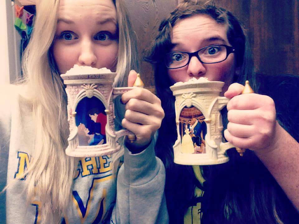 TheseDamnJams's tweet photo. #ThrowbackThursday to when we had a #romcom movie marathon, complete w/ hot cocoa in these majestic mugs. We had to jam about our favs: https://t.co/6glzEPWcJS

@driverminnie @davidduchovny #returntome @TeamSandraB #whileyouweresleeping #misscongeniality #PodcastandChill https://t.co/wYuaUPYv41