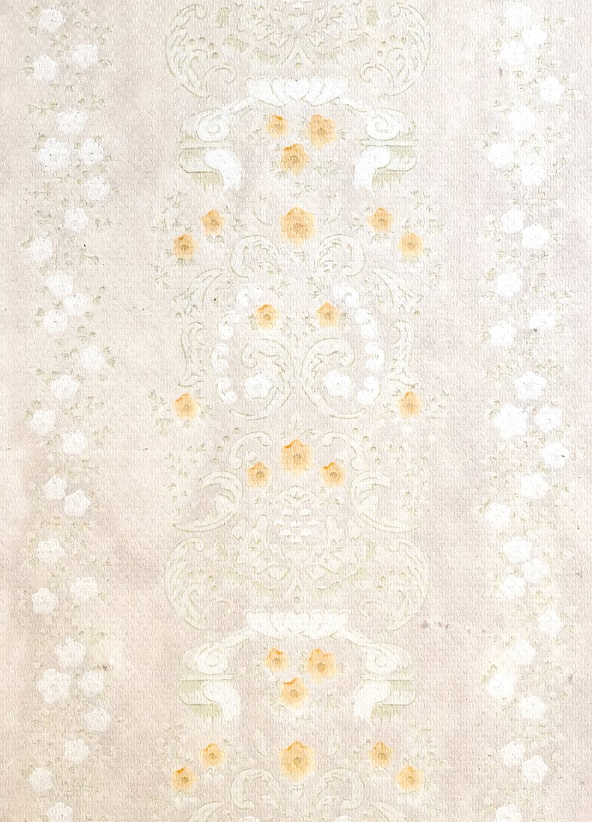 toshhhk's tweet image. 解体で失われた壁紙の花柄模様をサンプリング、切削パターンとして透明ポリカに掘り込んだ仕上パネル。記憶の引き継ぎと読み替え、木々を映し込み、透過する、高見澤邸とヴェネチアの風景の重ね合わせ。ポリカは展示後、クラファンのリターンとして再生予定。#vba2020jp #BiennaleArchitettura2021