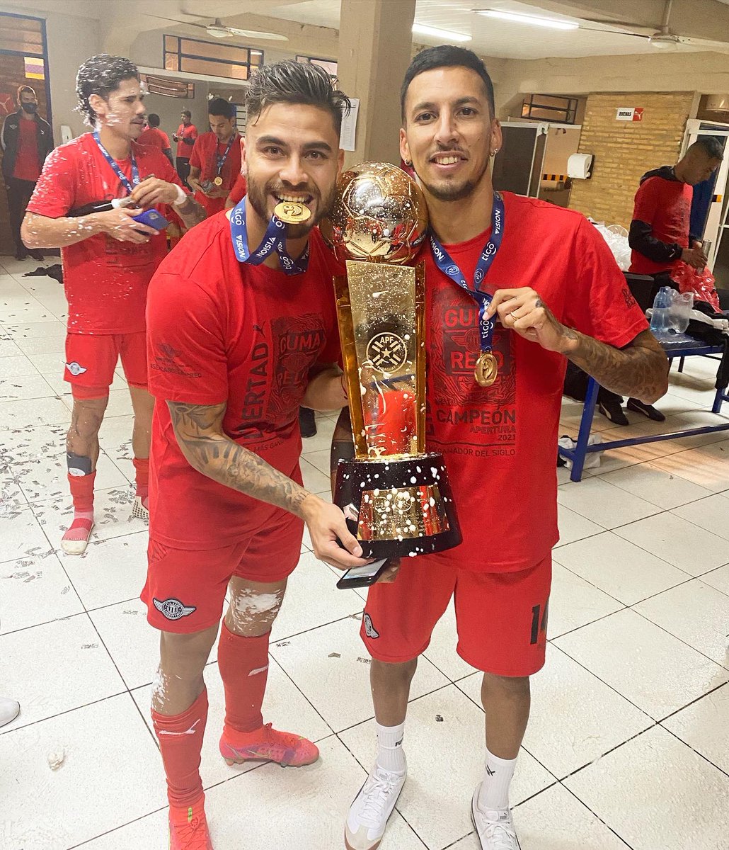TitoVillalba15's tweet photo. Objetivo cumplido Libertad campeón 🏆🥇 #la21 #seacaboelrecreo https://t.co/smGWcokqjE