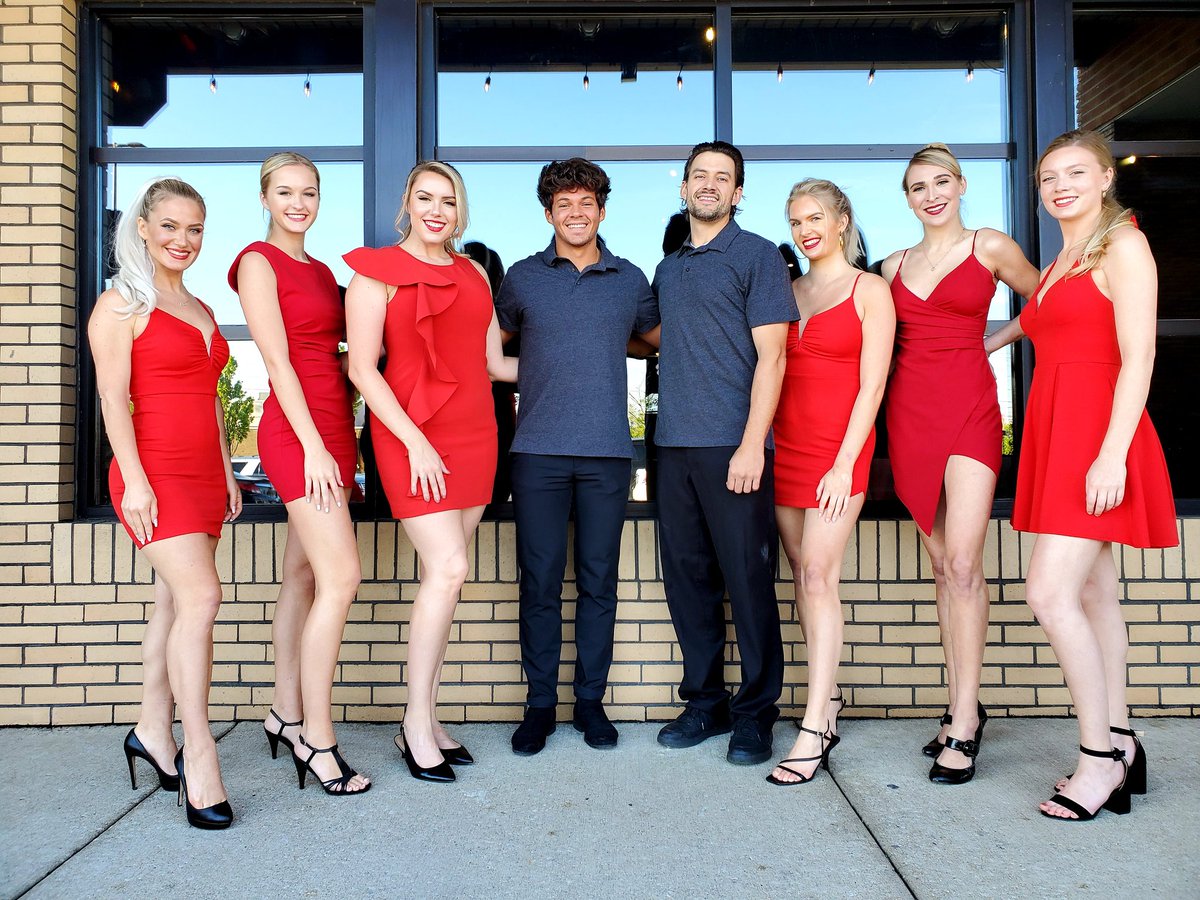 JanelStone1's tweet photo. We're BACK! #Eventing with 7 Stone Management / 7 Stone Models
#EventStaffing #EventPros #ModelBartender #ModelServer
#7StoneManagement #7StoneModels #TopThatTable #WeAlwaysTopThat https://t.co/MtlfvttiL2