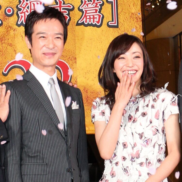 Newsポストセブン S Tweet 祝 星野 新垣 反町 松嶋 小栗 山田 共演後に結ばれた芸能人夫婦 堺雅人 菅野美穂 映画 大奥 永遠 右衛門佐 綱吉篇 小栗旬 山田優 ドラマ 貧乏男子 ボンビーメン 反町隆史 松嶋菜々子 ドラマ Gto 三浦友和 山口百恵 ドラマ Newsポストセブン S Tweet 祝 星野 新垣 反町 松嶋 小栗 山田 共演後に結ばれた芸能人夫婦 堺雅人 菅野美穂 映画 大奥 永遠 右衛門佐 綱吉篇 小栗旬 山田優 ドラマ 貧乏男子 ボンビーメン 反町隆史 松嶋菜々子 ドラマ Gto 三浦友和 山口百恵 ドラマ