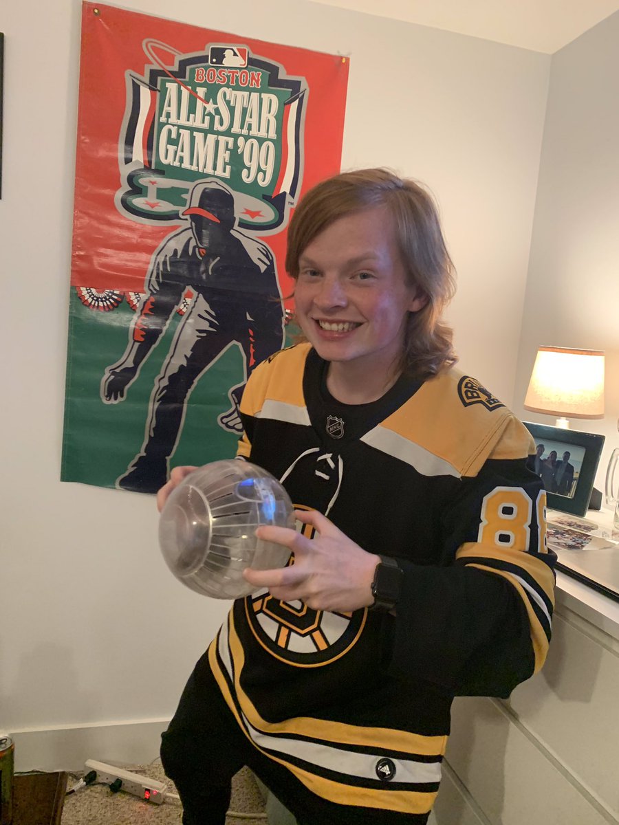 thebubbaunit's tweet photo. #WeWantTheCup #ReverseTheCurse https://t.co/0QB0fThsuz