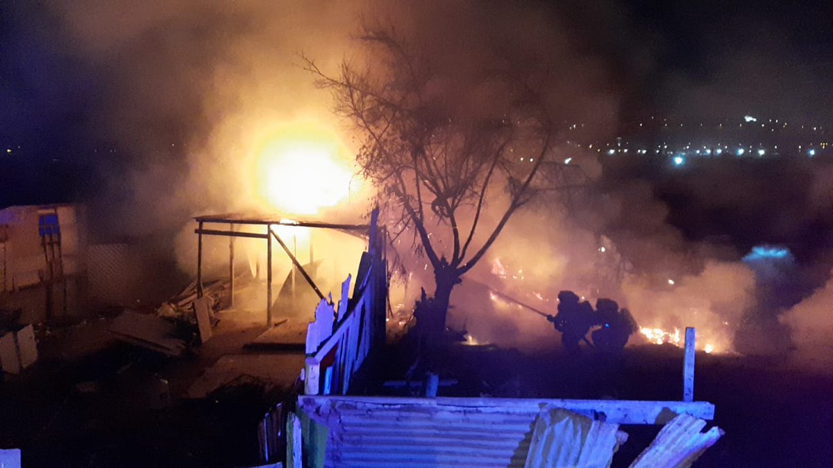 CB_LaSerena's tweet photo. Imágenes de Incendio Estructural vivienda de material ligero consumida en su totalidad. https://t.co/81TWur0D5m