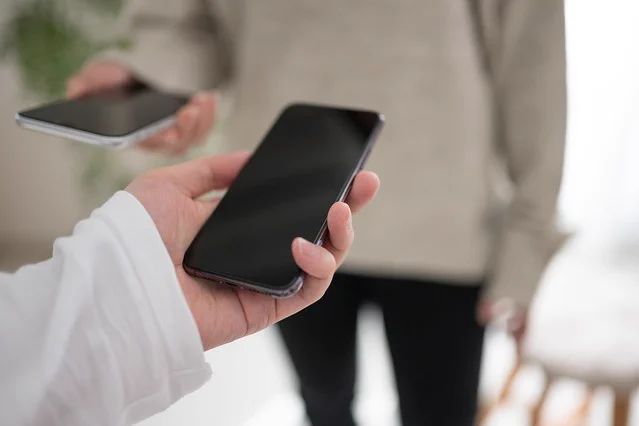 090はおっさん？携帯電話の番号でおじさん認定されるかも？