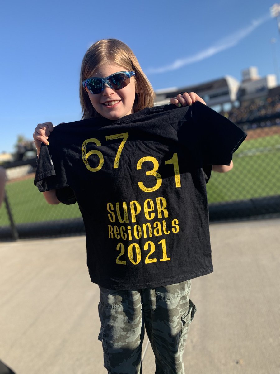 LiamAlbasMom's tweet photo. KK, we cannot thank you enough, you made Alba’s day!!! Thanks for being such an amazing role model for our girl!!😘😘 @katherinekadlec https://t.co/hu6CGsApg2