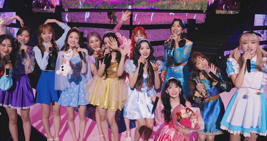 NdikSry's tweet photo. let's sing together in harmony @official_izone
#HarmonyForIZONE
#VoiceForIZONE
#UpTheWayToGoIZONE https://t.co/BsruUSej3X