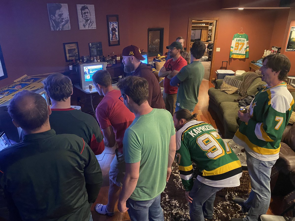GaelicGopher's tweet photo. @Shabanbush @segathon @qb_browns0 It was an amazing come from behind (twice) victory.  And the newest craze in Sports....Doubles Team Line Change controller swap!!!!! https://t.co/yj4x8xqaH4