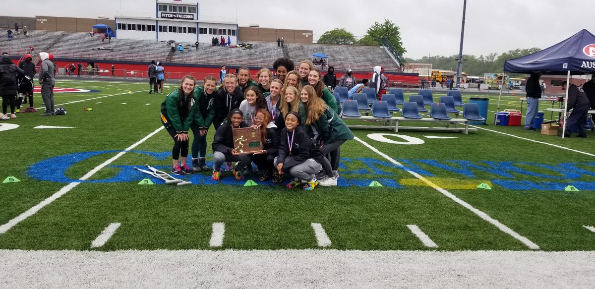 STVMAthletics's tweet photo. REGIONAL CHAMPS 🚨! Congrats to our Girls track team who won the Regional Championship today. Our Boys Team finished 6th. We have 26 qualifiers between running and field events #STRAIGHT2STATE https://t.co/GsjfOjqkxi