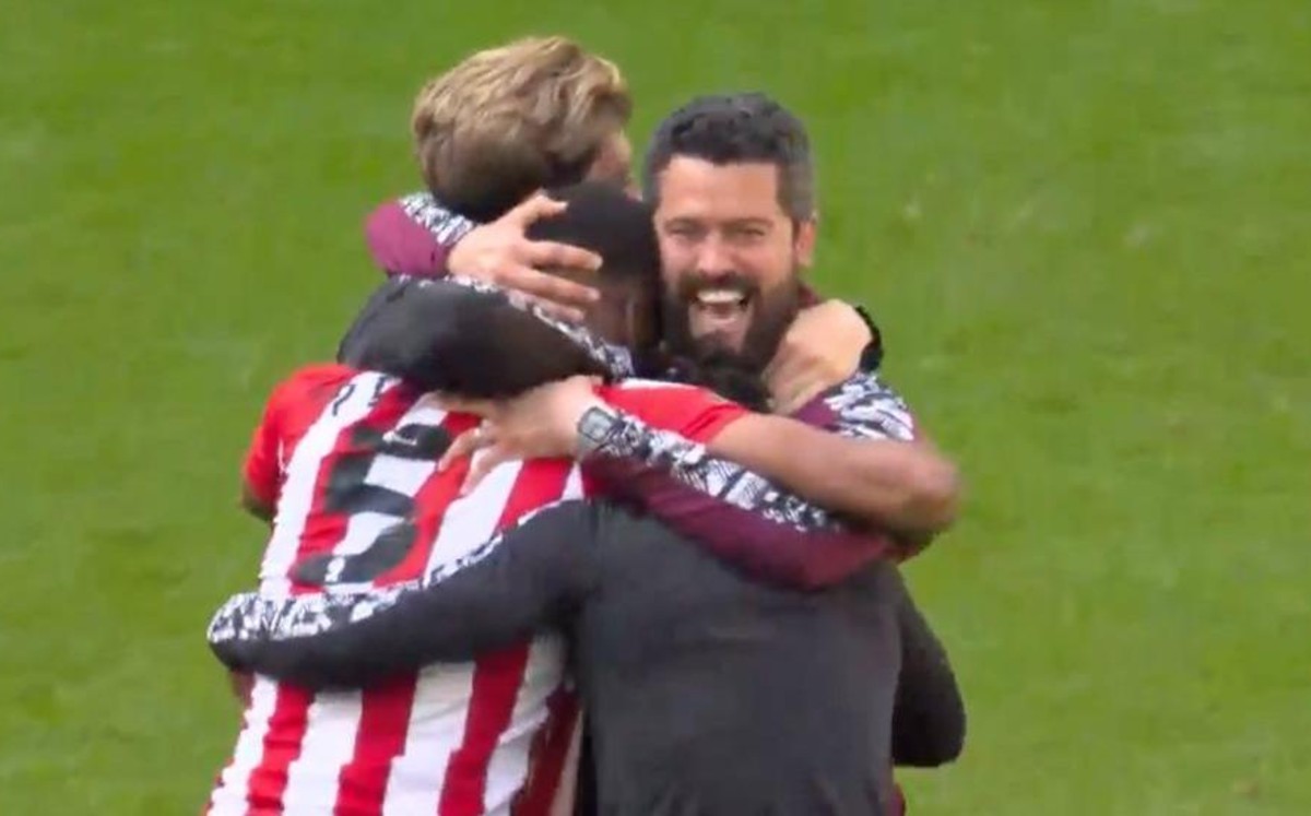 🇲🇽 ¡EL MEXICANO QUE BRILLA EN INGLATERRA!

🏴󠁧󠁢󠁥󠁮󠁧󠁿 Bernardo Cueva, ex de <a href="/Chivas/">CHIVAS</a>, logró una importante hazaña con el Brentford

👉 trib.al/oMOEpKa