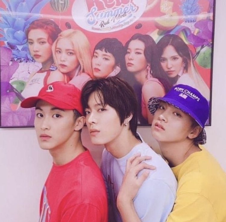 imchujoy's tweet photo. เกลียดความโพสต์ท่าตาม55555555555555555555 https://t.co/Vmm1AidoT8