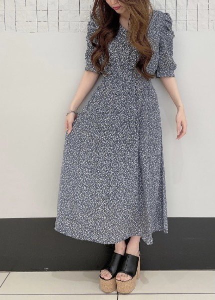 One Way בטוויטר Hit Item ギャザースリーブワンピース 5 500 袖のパワショルやフロントボタンなど 可愛いポイントがたくさん詰まったワンピース ウエストの仕様はシャーリングゴムなので 締め付けもなくストレスフリーな着心地も T Co Zws9c27cuh