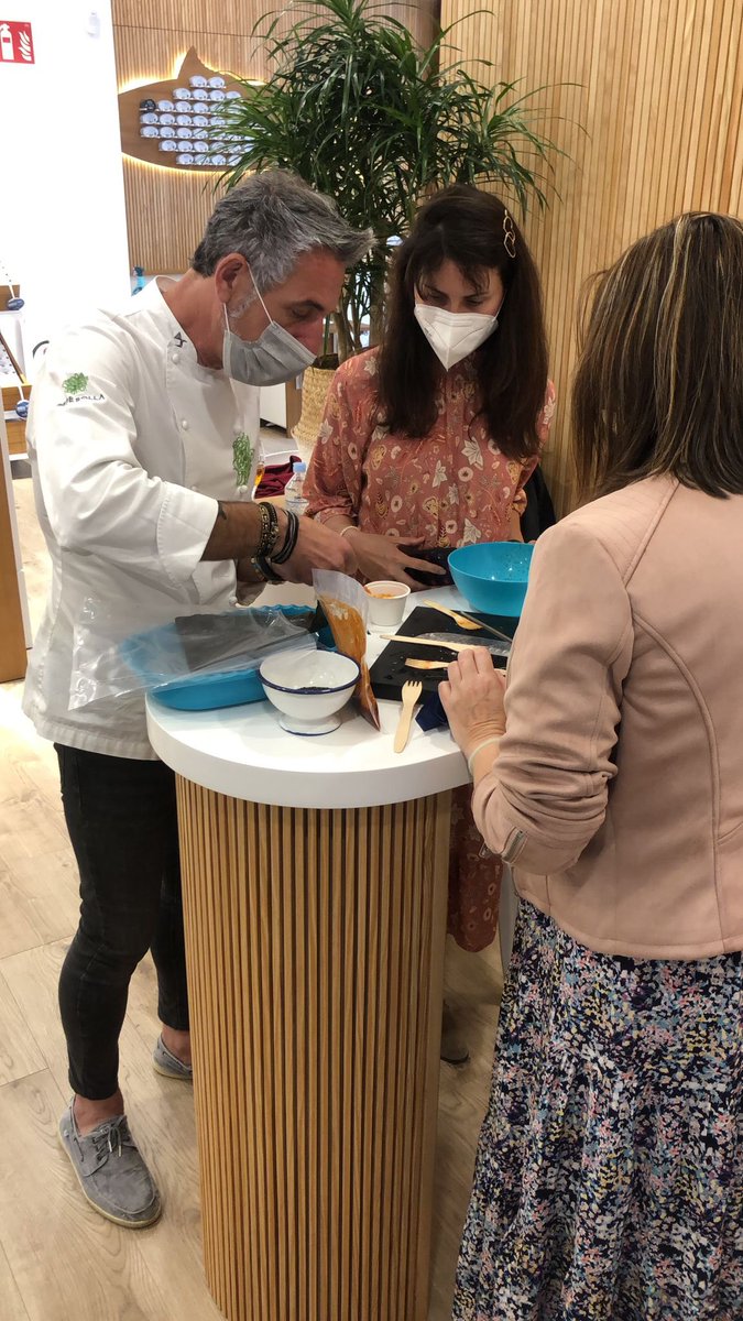 📸👨‍🍳👩‍🍳 Ayer estuvimos en La Coruña junto a clientes <a href="/movistar_es/">Movistar España</a> en un taller de cocina muy especial de <a href="/AmigosRAG/">AmigosRAG</a>. <a href="/PepeSolla/">Pepe Solla</a> nos enseñó en <a href="/ConservasFrinsa/">Frinsa</a> a cocinar fácil a base de conservas.

¡Para repetir! 😋
