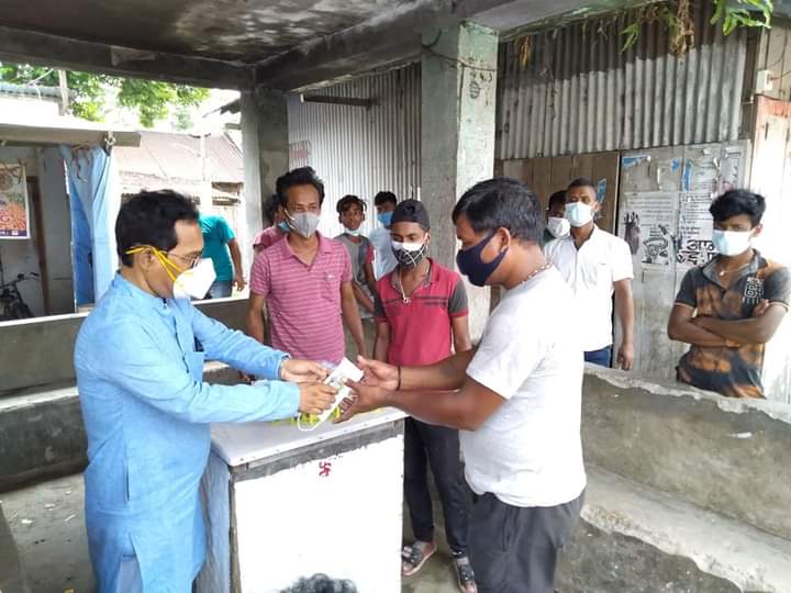 JayantaRoyJPG's tweet photo. Distributed face-covers, sanitizers and initiated the process of community sanitization in various COVID affected areas within my parliamentary constituency. Let us all work together to pull humanity out of the #COVID19 crisis.#7YearsOfSeva #7yearsofmodi https://t.co/X9zbXgLhtp