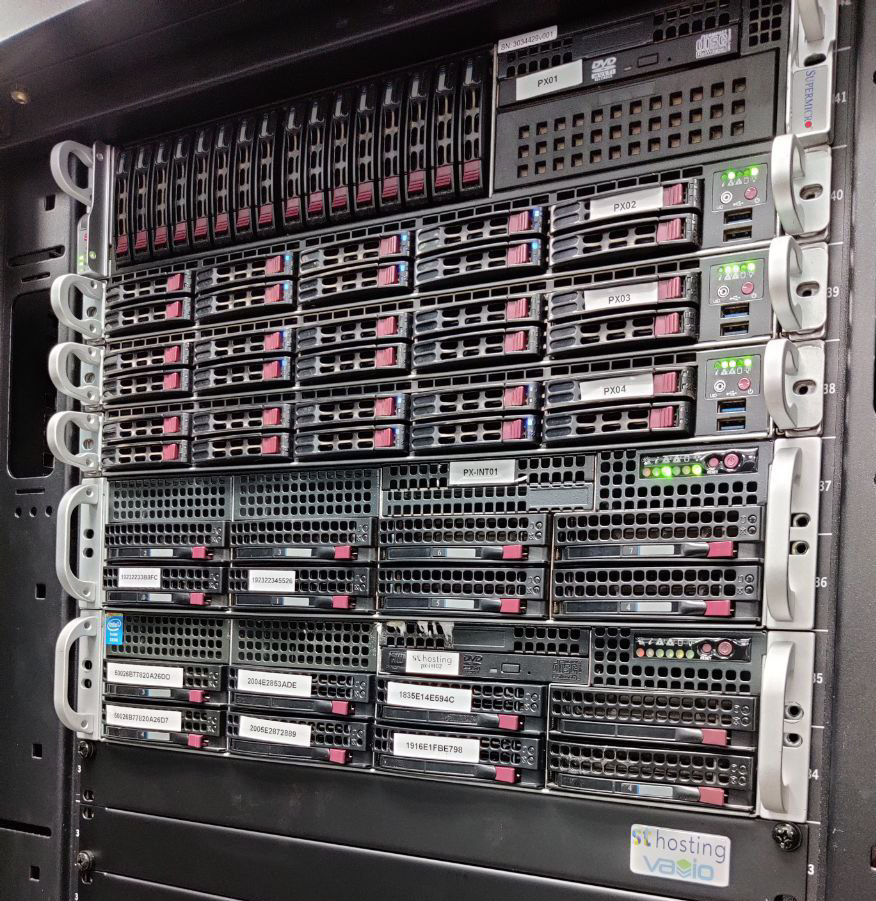 CyberseGmbH's tweet photo. Unsere fleißigen Mitarbeiter haben gestern weitere #Hostsysteme für euch in Betrieb genommen sowie die für uns extra angefertigten Blenden installiert.. Das Auge isst bekanntlich mit 🔧
#signaltransmitter #sthosting #vserver #rootserver #webhosting #hosting #isp #vps #datacenter https://t.co/hdISmgnrGN