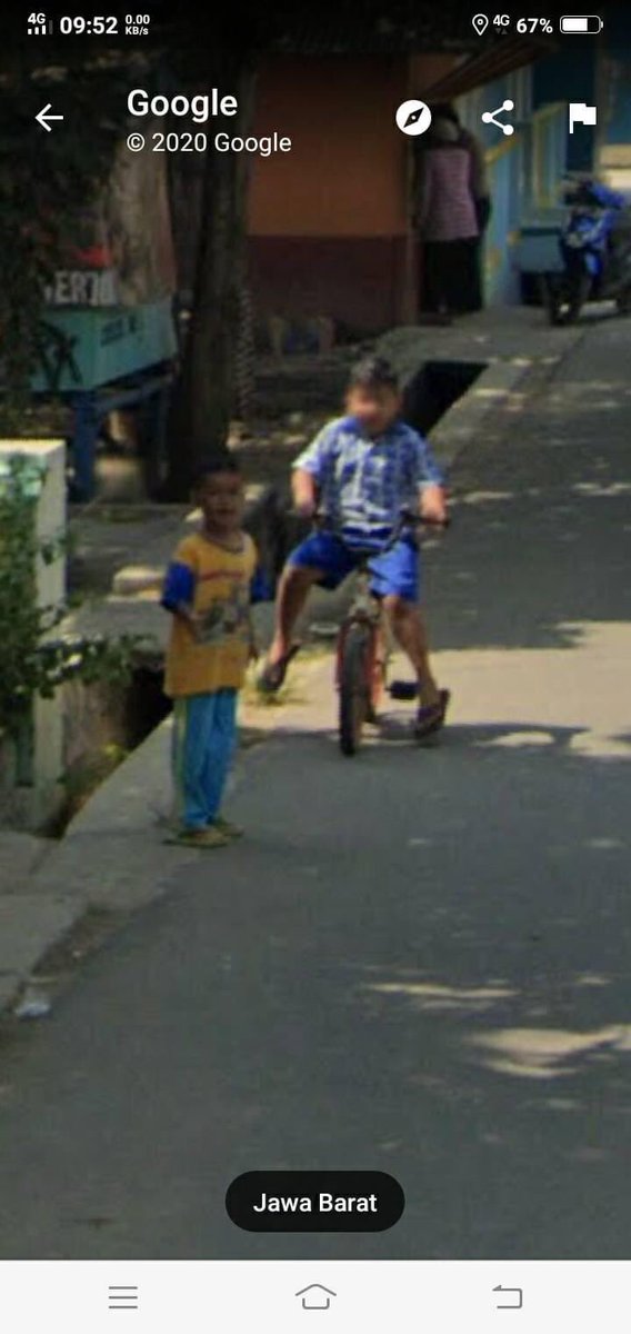 danangeeks's tweet image. pesepeda makin meresahkan, kini menyerang pejalan kaki