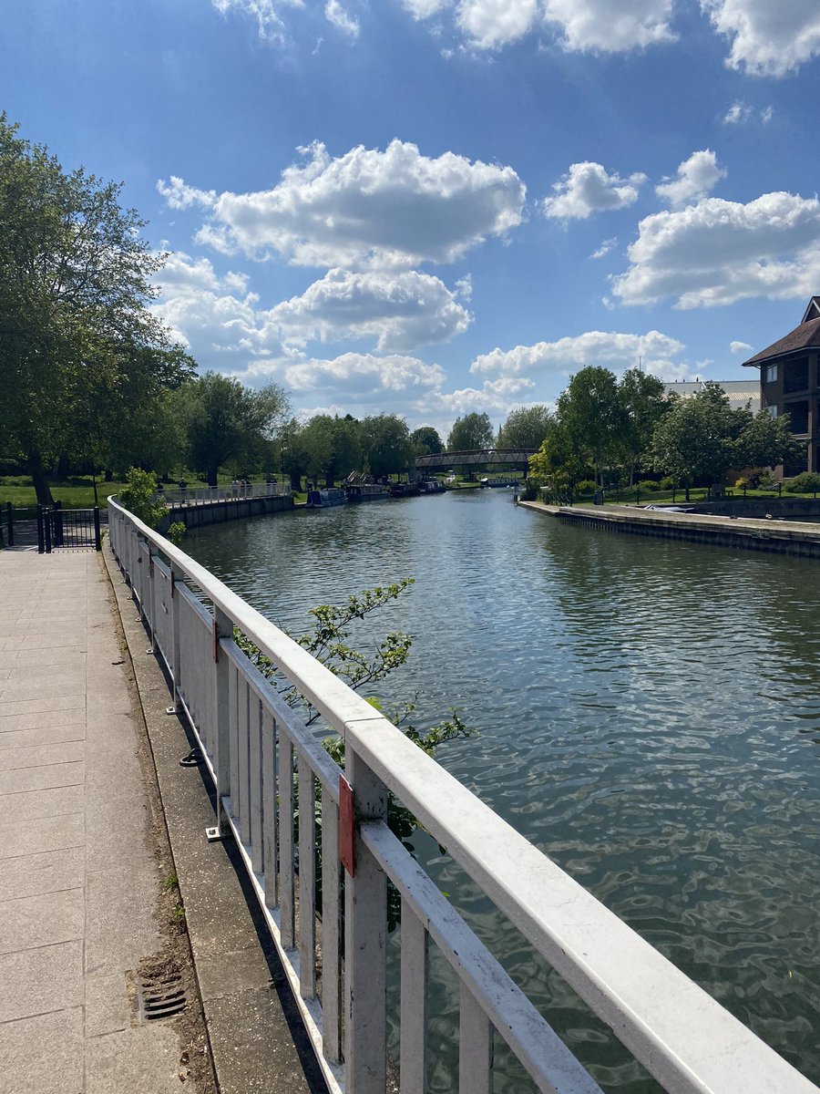 Well, it’s been along month or so but I’m now over a bout of glandular fever and ready to return to reality this week, not before I took @LauraLindores away for the bank holiday weekend in #Cambridge for three days #porterhouseblue