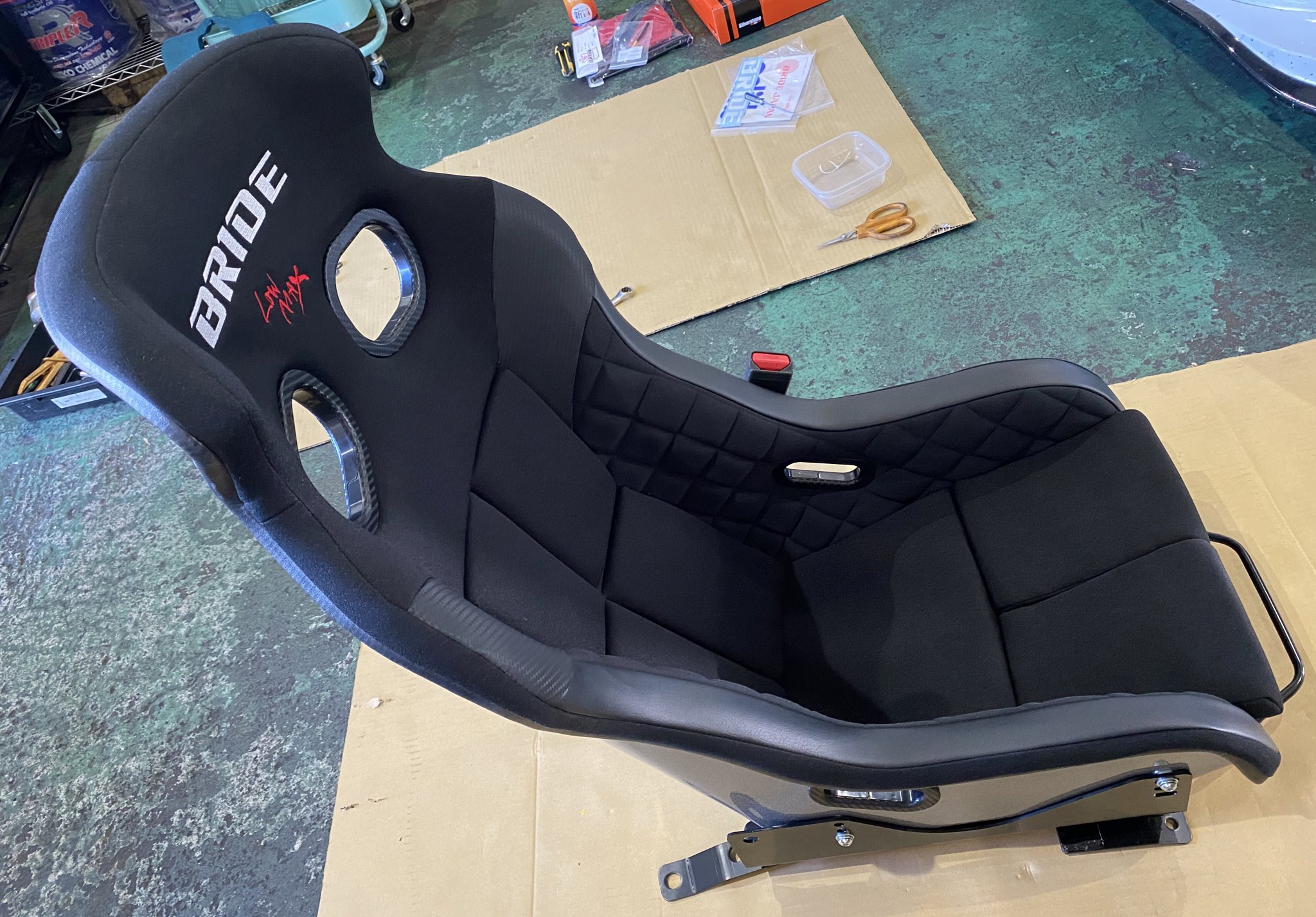 シルバーストーン フルバケ