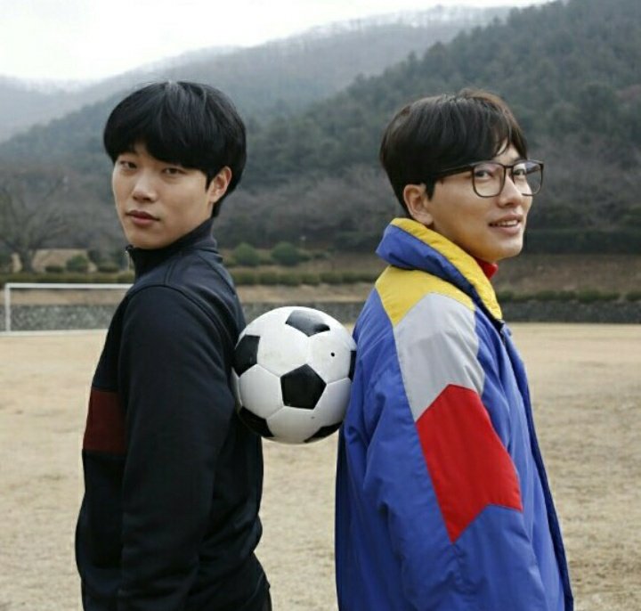 Дорама вернулся в школу. Дорама 1988. reply 1988 дорама. ответ в 1988 дорама. ли дон хви ответ 1988.
