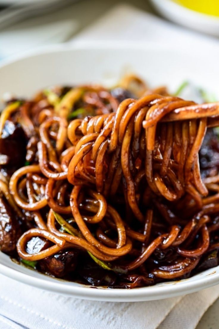 currentcraves's tweet photo. Korean jjajangmyeon 

#food #foodporn #foodie #cravings https://t.co/urrSOdmmjk