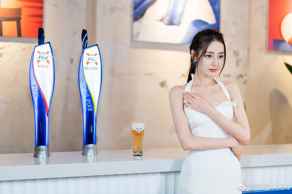 dilireba_'s tweet photo. 210527 #dilireba #迪丽热巴 ♔ 

» kronenbourg 1664 event and fanmeet

© 凯旋1664 https://t.co/ls35sO5AfD