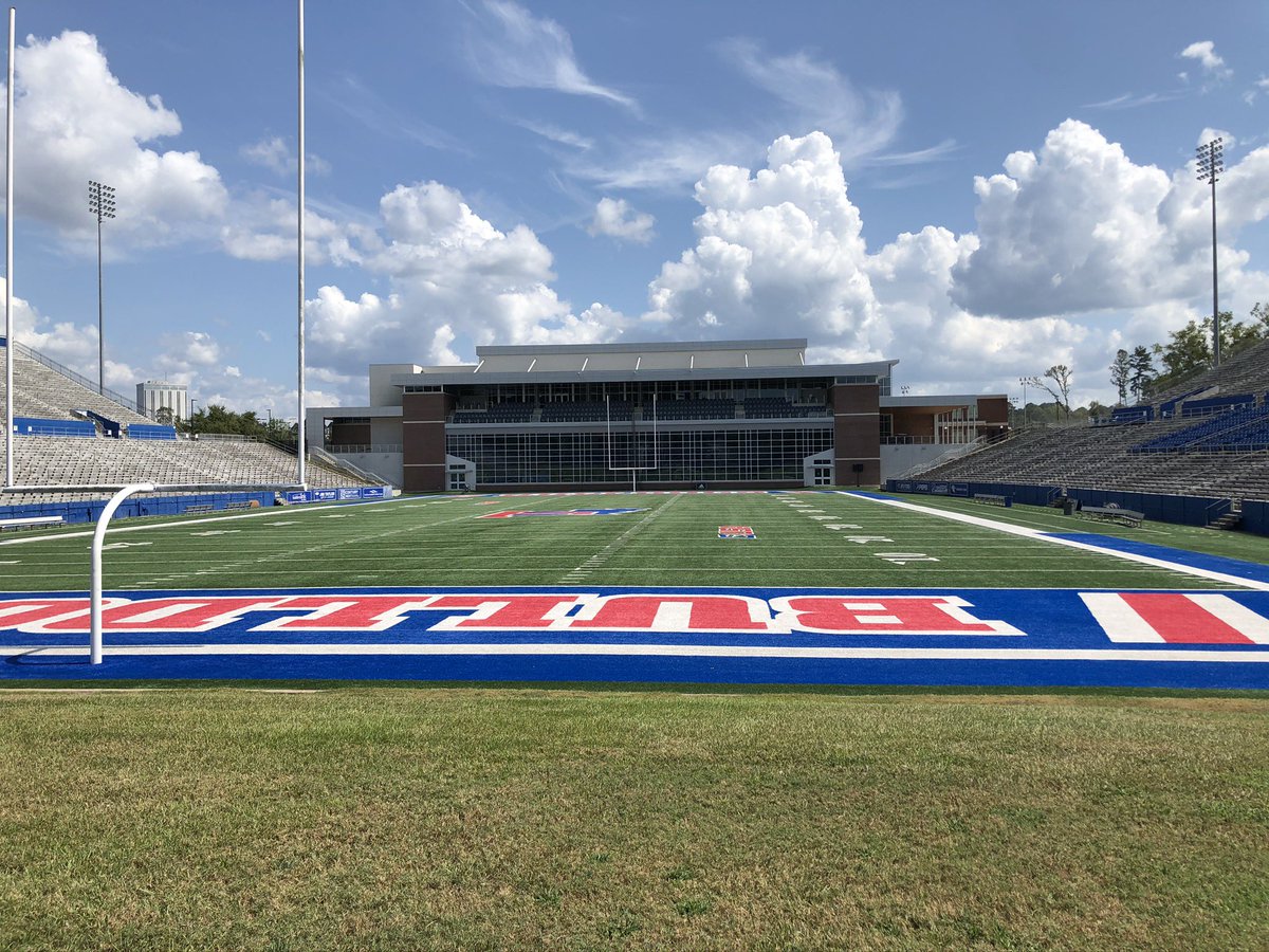 roadtocfb's tweet photo. Honestly, after visiting this summer and after today’s walkoffs, I might be a bandwagon LA Tech fan. #noLimiT21 #DOG2EA2ON #locaLTalent #BOOTDOGS #LaTechxans https://t.co/nkmgvEa1AZ