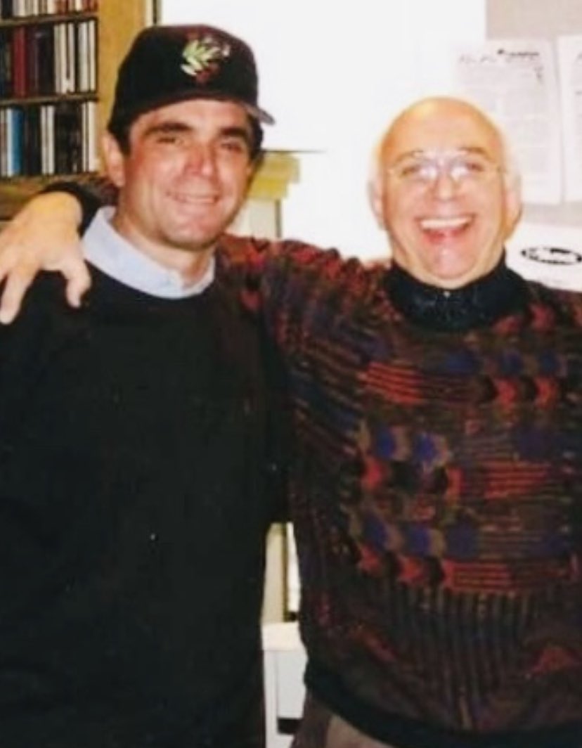 jeff_hullinger1's tweet photo. Gavin MacLeod from “The Mary Tyler Moore Show” and Capt. Merrill Stubing on “The Love Boat” — has died at 90.
When in 1990’s Atlanta, he would drop by 96 Rock and sit with us for a few hours in the morning. What is it about radio and bad hats? @11AliveNews
#RIPGavin https://t.co/dD1UNIJQt9