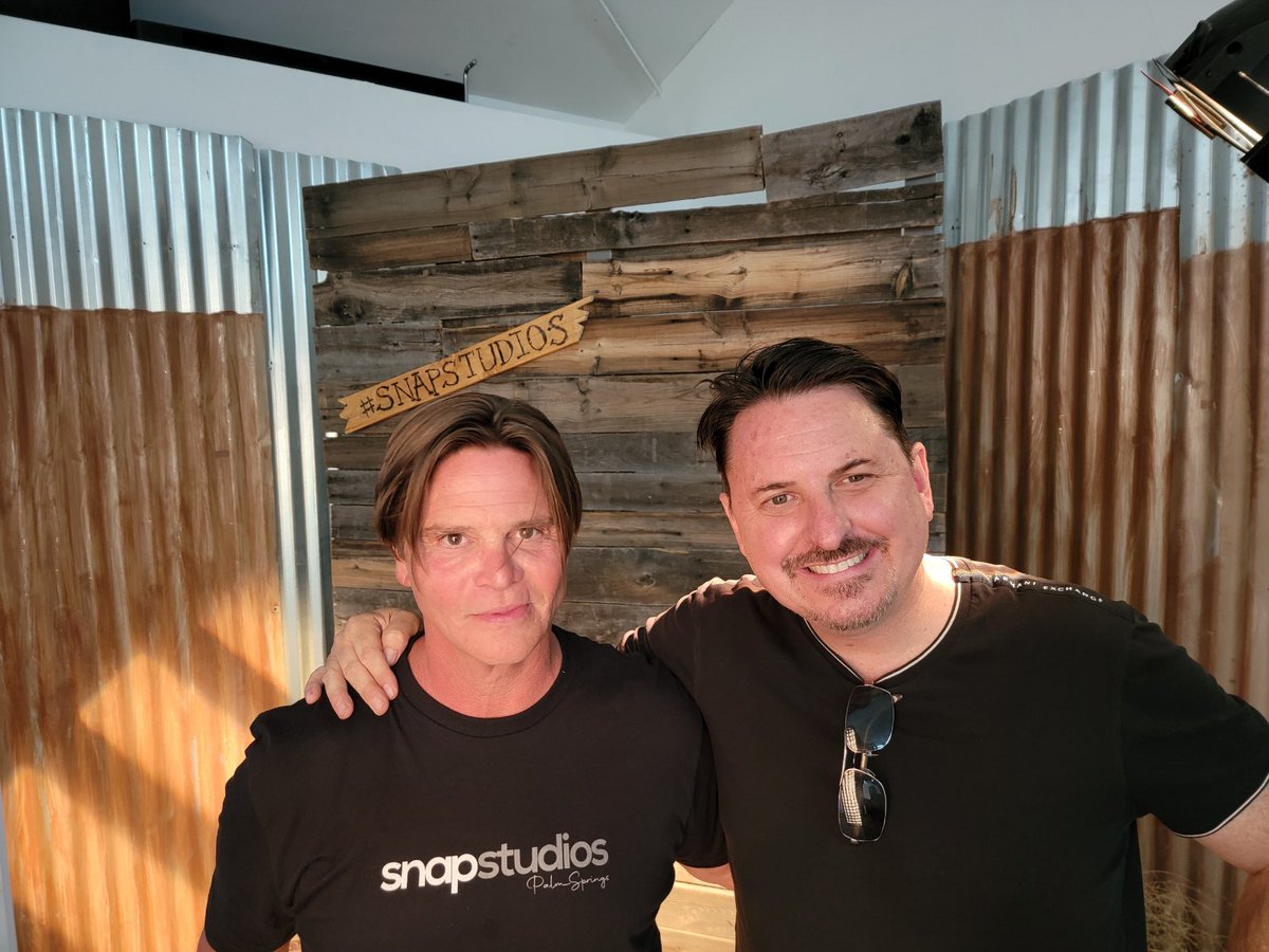 TerrellSandefur's tweet photo. The Joshua Tree legend Gerard Noonan at #SnapStudios launch party https://t.co/1Gmf1h28pW