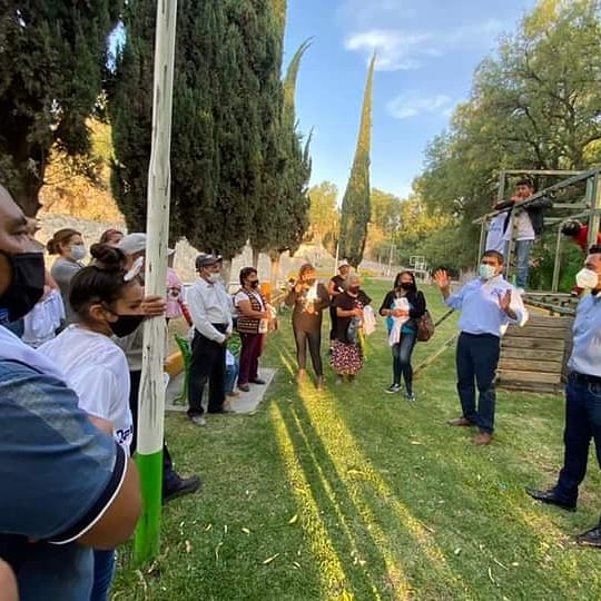 DanielParraOfic's tweet photo. Un lugar emblemático de  #Tequixquiac es el manantial de El Vije, ahí tuve la oportunidad de saludar a los vecinos y refrendar mi compromiso de trabajar hombro con hombro por su comunidad.
#GestionesQueCambianVidas
#Vota6DeJunioPAN💙 https://t.co/St4iNBhmsw