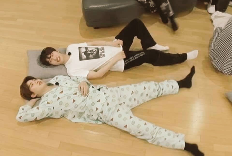 teurejeo_nuna's tweet photo. [TMAP Ep. 48]
 
The baby so clingy to his hyung!🥺
Yedam's favorite hyung is definitely Junkyu 😍💙💎

#TREASURE 
#JUNKYU 
#BANGYEDAM
#트레저 
#TMAP_Ep48
#TreasureMap_Ep48 https://t.co/TqbuG55aey