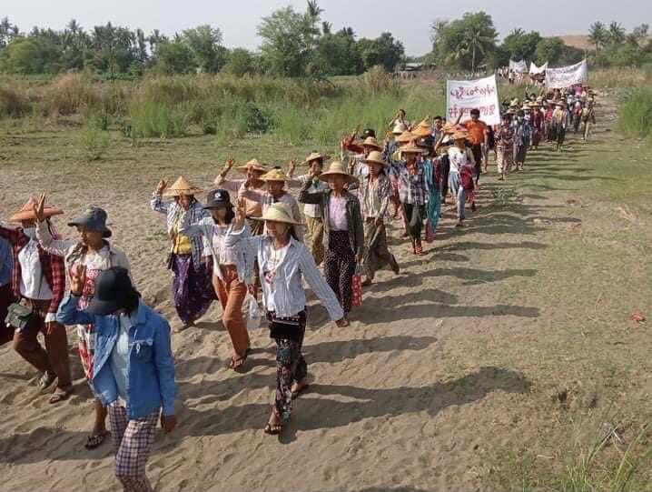 TostevinM's tweet photo. In many parts of Myanmar, another day of protest against military rule #WhatsHappeningInMyanmar https://t.co/ImfbD8fquN