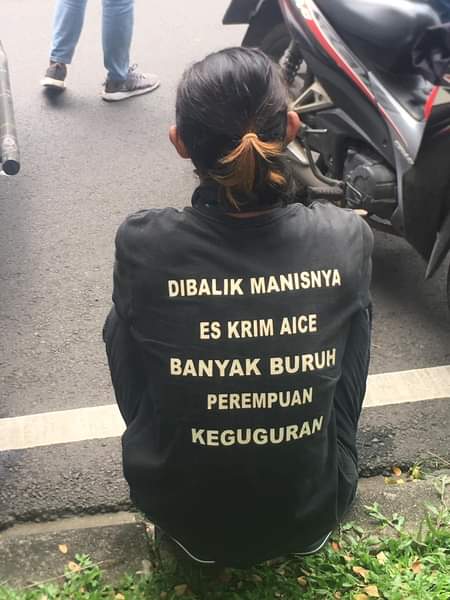 JohanSy55838156's tweet photo. Es krim Aice produk china yg tak patuh hukum Indonesia.
Es krim murah tapi jahat terhadap pekerjanya.
#BoikotAice_EsKrim_China https://t.co/nvi85ngAlW