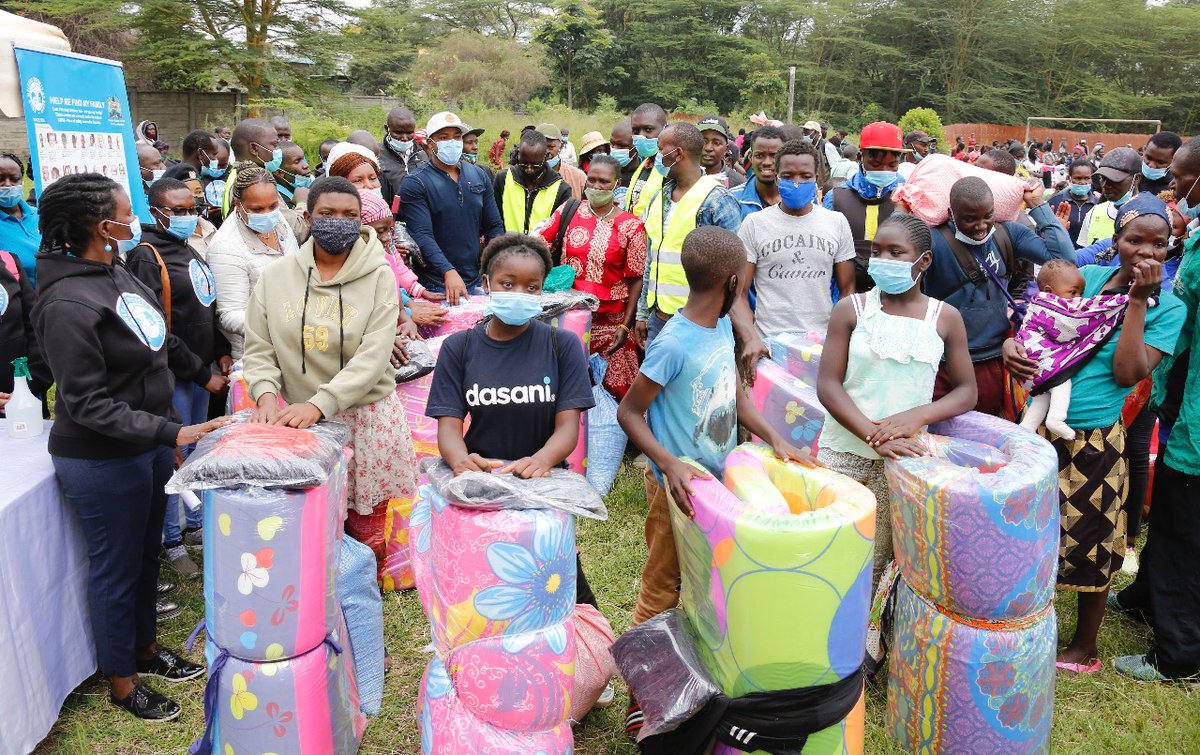 kiratu33's tweet photo. Yesterday morning when Hon Generali Nixon Korir extended a helping hand to the victims of floods in the Constituency.. @nixon_korir 

#GeneraliTanoTena🔥🔥🔥

#TutazidiKutenda💪💪 https://t.co/1KSnc8lHcG