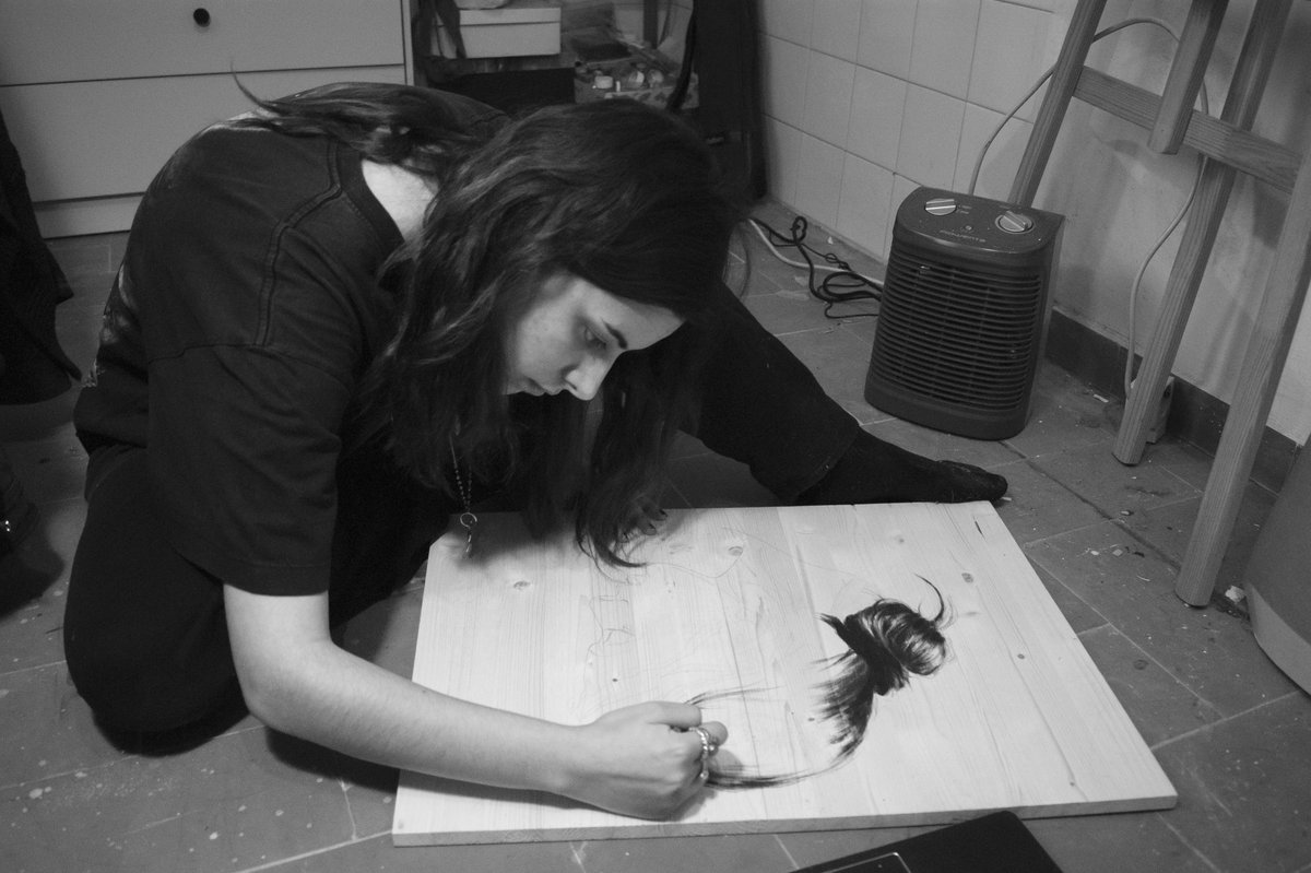 diaridebcn's tweet photo. 📷 #Focus7 | 'L'art de curar-se'
Per la @JuditMiau, la il·lustració ha servit com una eina per ensenyar les ferides causades per la depressió. Per @TorresPages
https://t.co/wEvHRu5QOl https://t.co/FgOh5ZeMs3