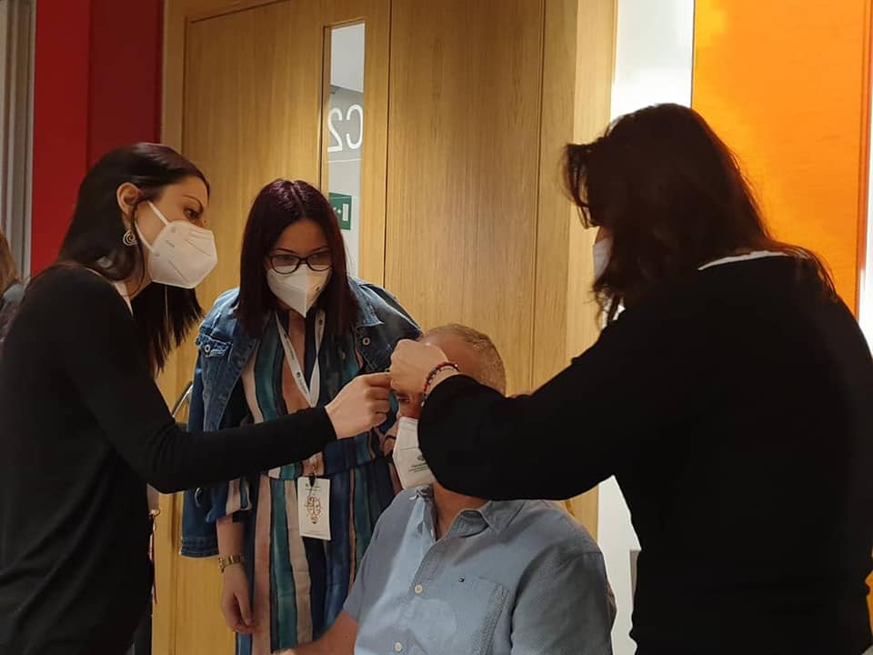 Neocortex - Psychology & Neuroscience (@neocortexcourse) on Twitter photo Iniziamo la sessione pratica TDCS!
Neuronavigazione e montaggio degli elettrodi.
Scopri di piu sul nostro sito neocortex.it
Chiedi informazione a neocortexneuroscience@gmail.com Iniziamo la sessione pratica TDCS!
Neuronavigazione e montaggio degli elettrodi.
Scopri di piu sul nostro sito neocortex.it
Chiedi informazione a neocortexneuroscience@gmail.com