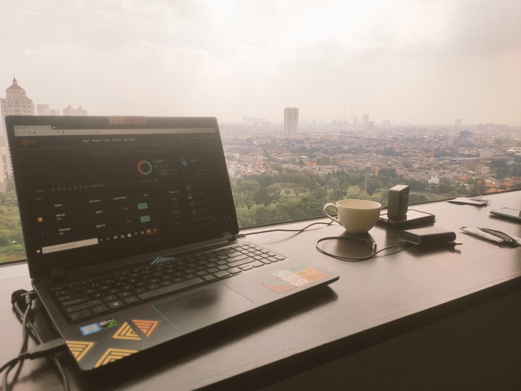 CryptoSurf3's tweet photo. #chainguru #trading with no risk !!
#bahasa style 🇮🇩🇮🇨
#quarantine mode ON!
#short & #long game beta test
Become a #Chaingurian and have fun !! https://t.co/ASvCHB6Gsh