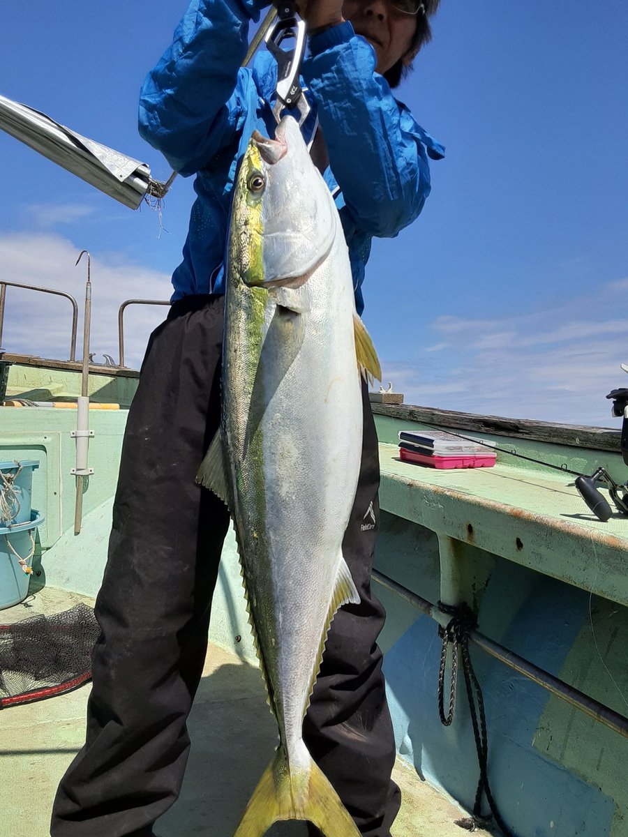 新潟 間瀬港 東間 釣り船 ゴチ網 活魚販売 漁師 本日の釣果 アラ8 8キロ 鰤2本 ワラサ3本 鏡鯛2本 真鯛 マゾイ 沖メバル ホッケ トラギス カレイ 全員大物ゲット 東間レコード続出でした 間瀬港東間 ジギング タイラバ 釣果 新潟 間瀬港 東間 釣り船 ゴチ網 活魚販売 漁師 本日の釣果 アラ8 8キロ 鰤2本 ワラサ3本 鏡鯛2本 真鯛 マゾイ 沖メバル ホッケ トラギス カレイ 全員大物ゲット 東間レコード続出でした 間瀬港東間 ジギング タイラバ 釣果