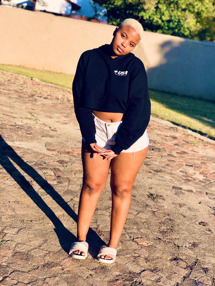 Kb_waLehulure's tweet photo. Body Yody ❤️❤️❤️🥺 #bodypositivitymovement #makemetrend https://t.co/bZuDgHeOCw
