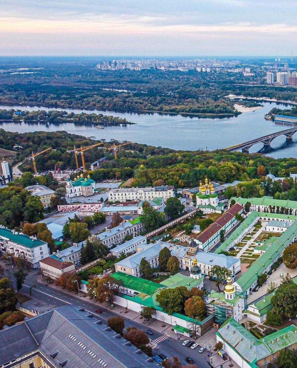 PromoteUkraine's tweet photo. City of our heart!  Happy Kyiv Day💛💙
#Kyiv #KyivDay #ДеньКиєва

Photo: Vitaly Kovalchuk https://t.co/tb7LNcnqav