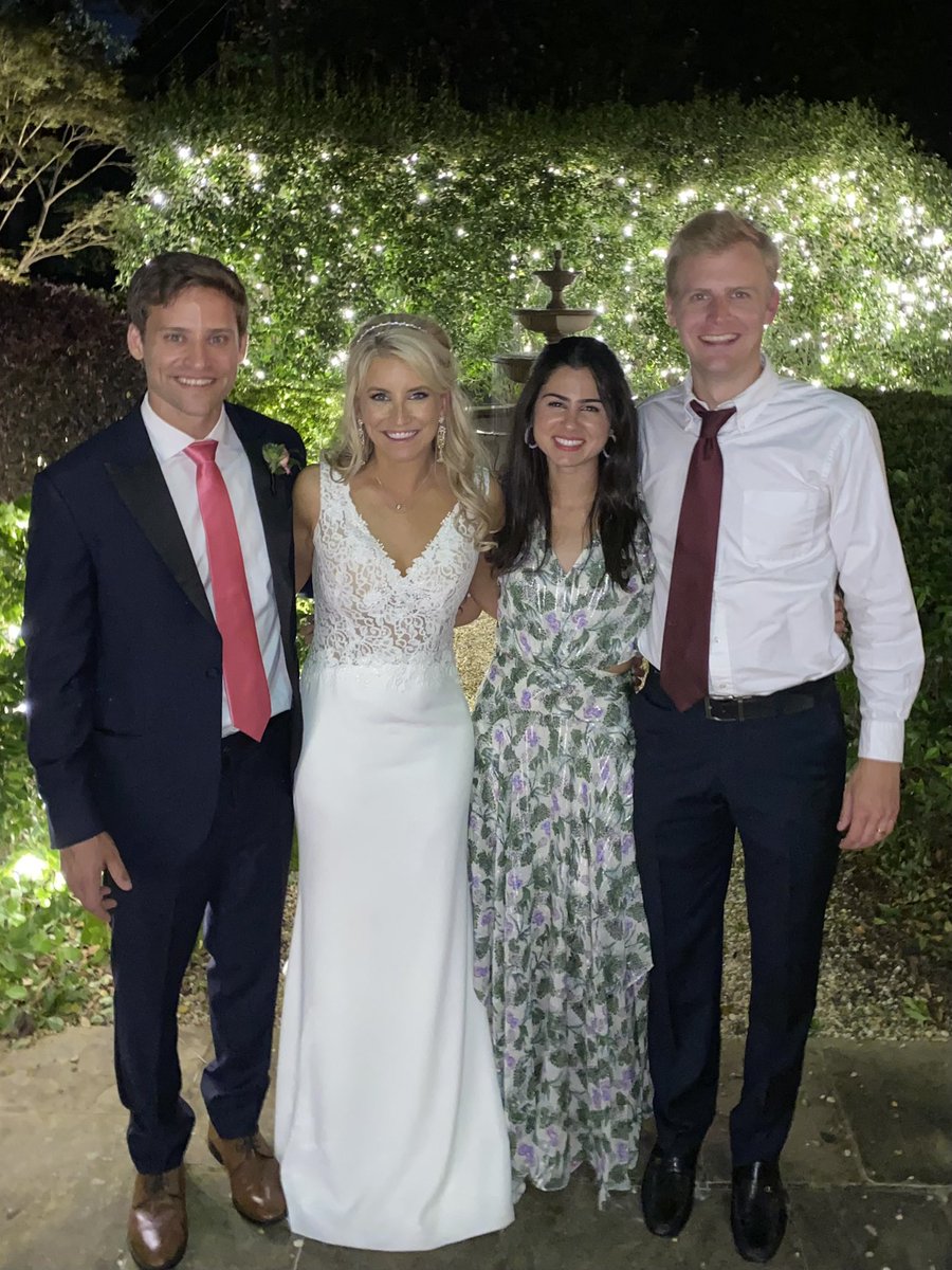 Anna Hoffman tweet media