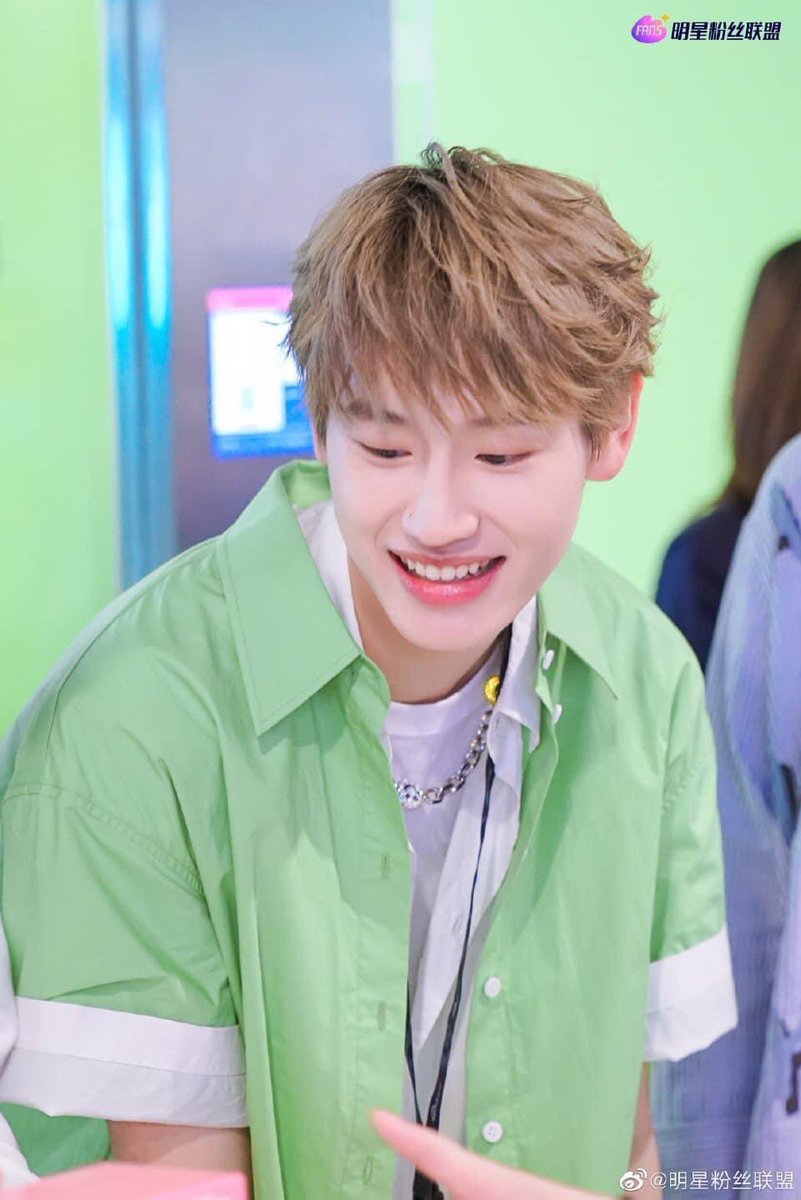 trungnary's tweet photo. Vịt con🦆🦆🦆🦆🦆
Ak 🔫🔫🔫🔫🔫🔫
#AK刘彰 #StandWithAK #LoveMyselfWithAK #刘彰
Nhớ nó lắm Vịt ơi, Giữ gìn sức khoẻ nha K https://t.co/2BUEG59JDZ