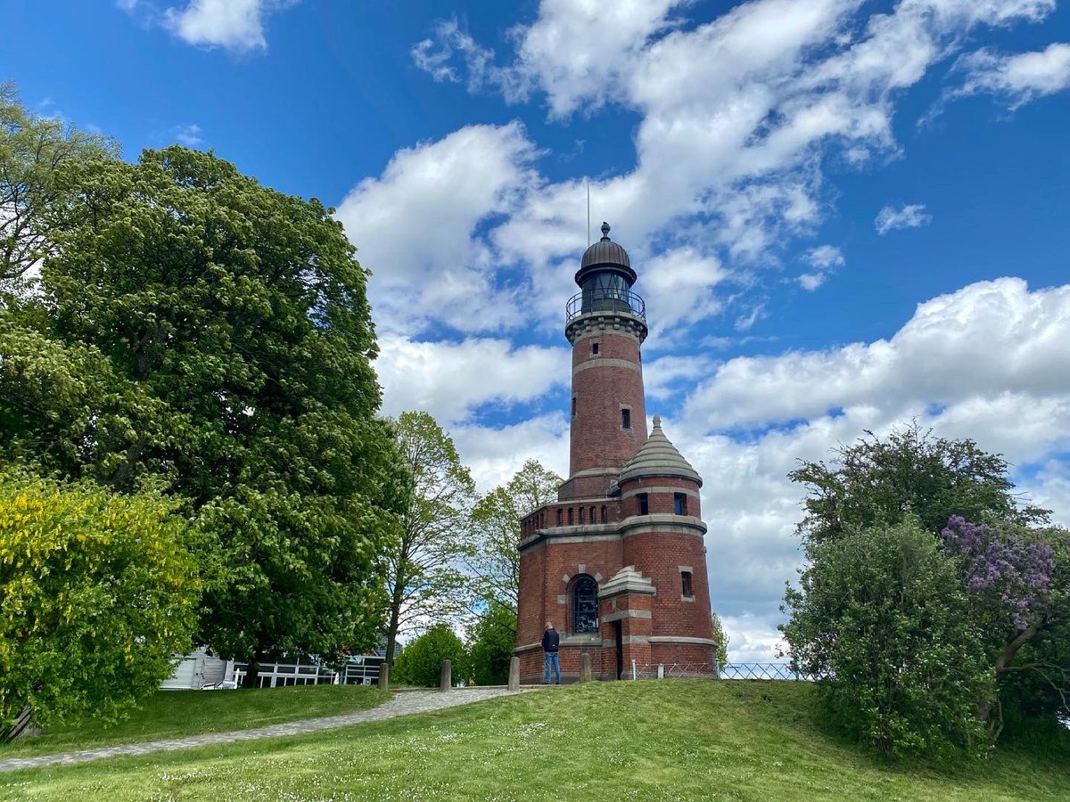 echteheldenkiel's tweet photo. Zeit für ein Päuschen zwischen den Besichtigungen am Holtenauer Leuchtturm #tiessenkai in #holtenau #kielliebe #geliebteskiel #kielholtenau #küstenkind #nok #pilot #lieblingsmaklerin #werbung #holtenauerleuchtturm #holtenau #kielerförde https://t.co/RkFv6tdyJf