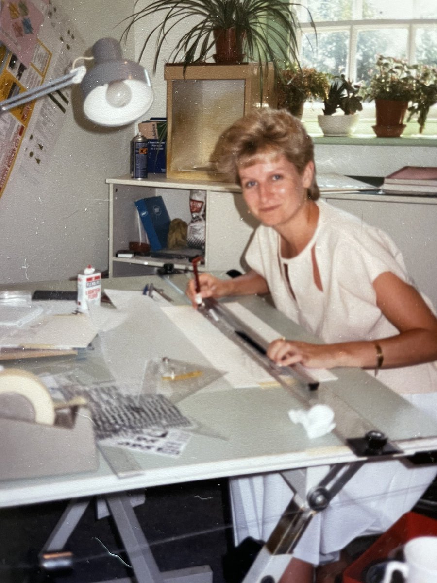 SharonLyons1's tweet photo. 1987, working in a design studio (before #design was computerised. https://t.co/dpnwVtz9Yk