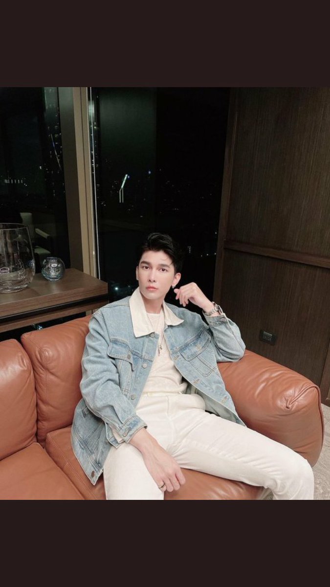 MewSuppasitTR's tweet photo. Let's make mewlions 400 likes.
💪 💪
🔗 https://t.co/Xa0Cs0Ilhl
🔗 https://t.co/T0PlrgjxTJ
#MewSuppasit #Mewlions #MewSuppasitStudio #MewSuppasitTurkey #AlwaysWithMew https://t.co/U6c4eOybDx